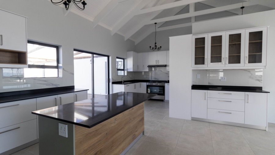 4 Bedroom Property for Sale in Da Gama Bay Western Cape